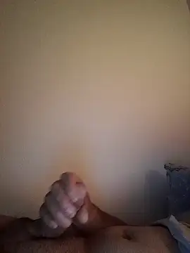 Snapshot of Nicolas065 chatting on 05-15-26, 05:53 Nicolas065 online show from 05-15-26, 05:53