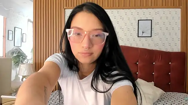 SophiieCalloway1 online show from 06-09-26, 02:17