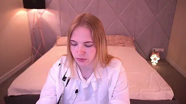 NikkyReyyy online show from 05-18-26, 05:35