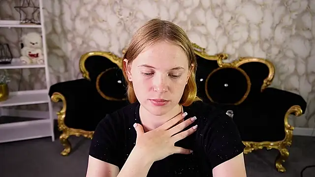 NikkyReyyy online show from 06-30-26, 05:41