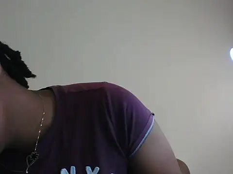 Snapshot of sexy_dove chatting on 06-13-26, 06:33 sexy dove online show from 06-13-26, 06:33