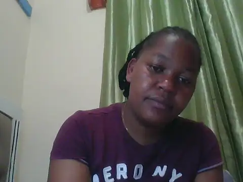 Snapshot of sexy_dove chatting on 06-17-26, 07:59 sexy dove online show from 06-17-26, 07:59