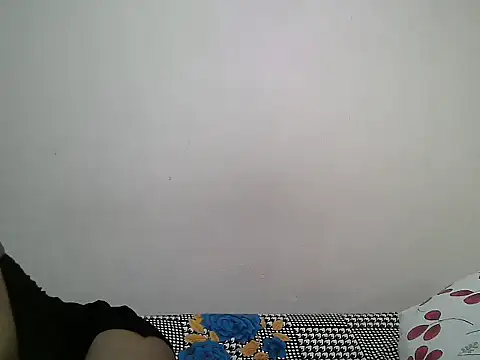 Snapshot of Miss_rihanna chatting on 06-27-26, 07:41 Miss rihanna online show from 06-27-26, 07:41