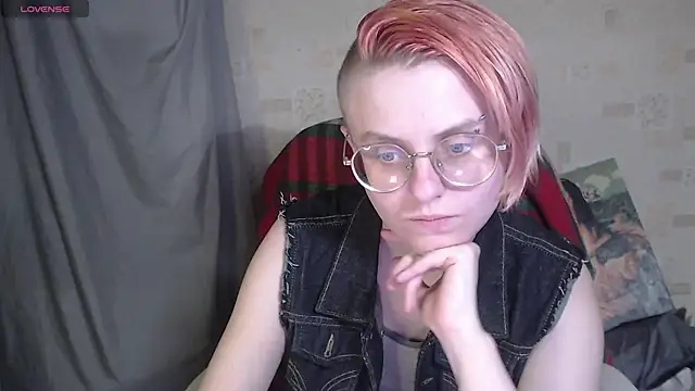 Snapshot of __Freya___ chatting on 06-23-26, 06:28 Freya online show from 06-23-26, 06:28