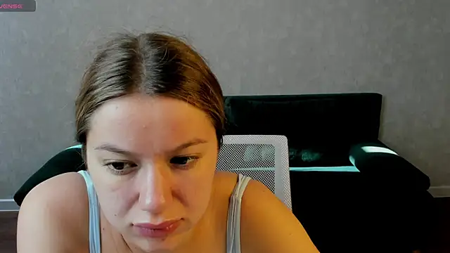 Shakira Lux online show from 06-10-26, 01:06