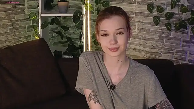 OliviaFoxsis online show from 05-16-26, 06:21
