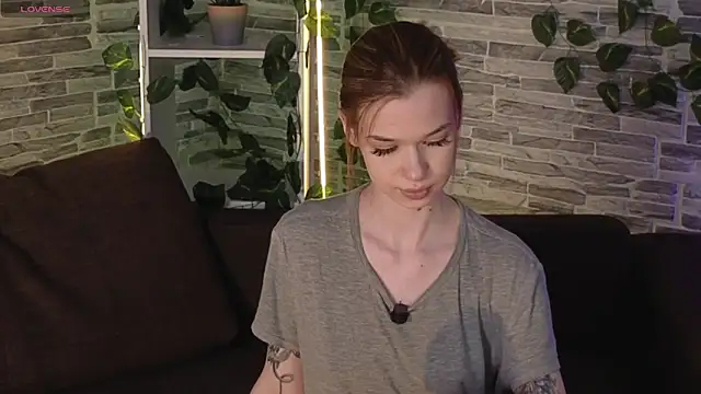 OliviaFoxsis online show from 05-16-26, 07:05