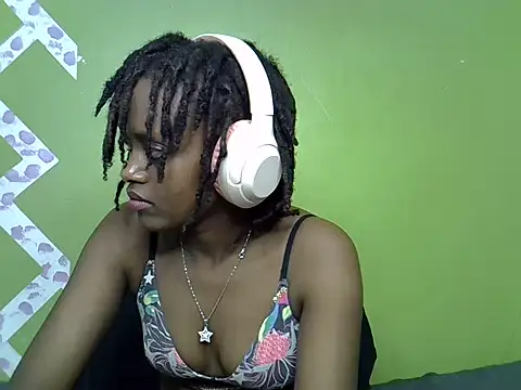 Snapshot of Slim_shedy1 chatting on 06-18-26, 09:14 Slim shedy1 online show from 06-18-26, 09:14