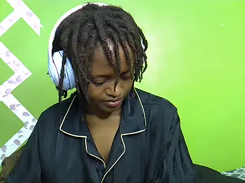Snapshot of Slim_shedy1 chatting on 06-24-26, 12:15 Slim shedy1 online show from 06-24-26, 12:15