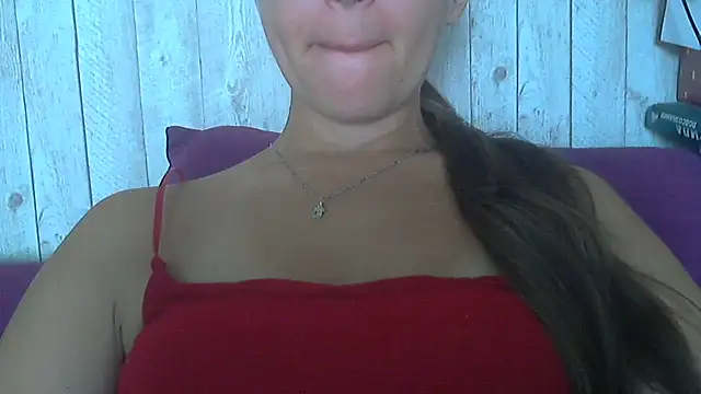 Snapshot of Bella--White chatting on 07-06-26, 05:37 Bella--White online show from 07-06-26, 05:37