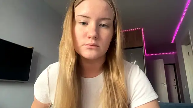 Lisi Kiss  online show from 06-06-26, 04:55