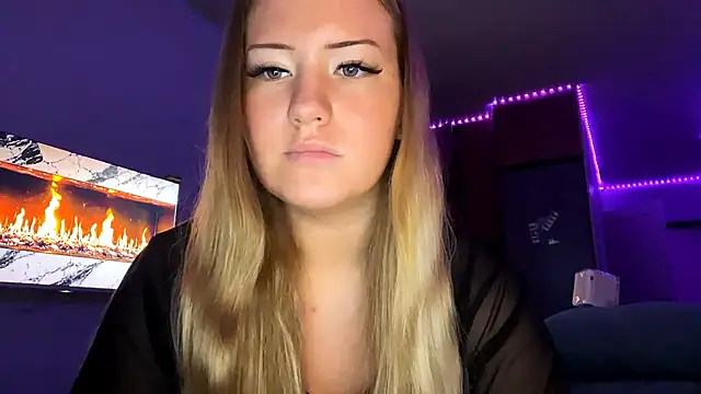 Snapshot of Lisi_Kiss_ chatting on 06-12-26, 06:51 Lisi Kiss online show from 06-12-26, 06:51