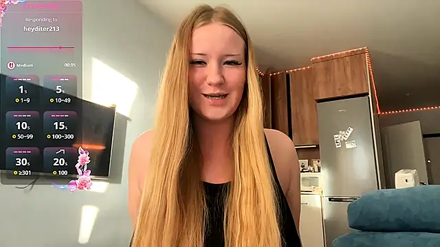 Snapshot of Lisi_Kiss_ chatting on 06-14-26, 05:37 Lisi Kiss online show from 06-14-26, 05:37