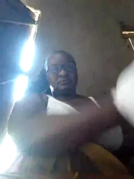 Snapshot of Judith123 chatting on 06-17-26, 06:49 Judith123 online show from 06-17-26, 06:49