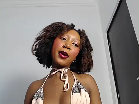 SpicyMackenzie22 online show from 06-20-26, 04:04