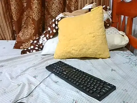 Snapshot of sweet_naughty chatting on 06-06-26, 07:40 sweet naughty online show from 06-06-26, 07:40