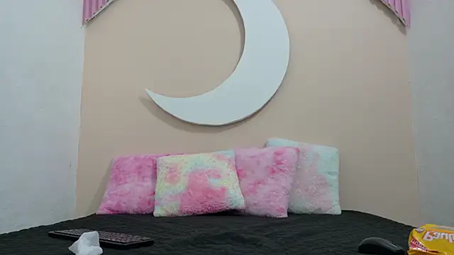 Snapshot of SamanthaLaurent chatting on 05-31-26, 07:26 SamanthaLaurent online show from 05-31-26, 07:26