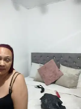 Snapshot of Charlotte_Prado chatting on 05-18-26, 11:21 Charlotte Prado online show from 05-18-26, 11:21