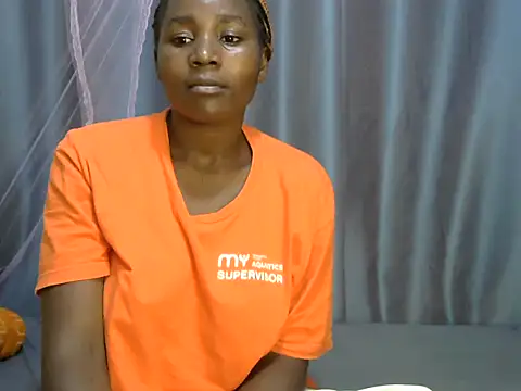 Snapshot of pyvi_5 chatting on 06-24-26, 01:43 pyvi 5 online show from 06-24-26, 01:43