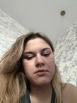 Snapshot of la_lisa_ chatting on 06-12-26, 07:51 la lisa online show from 06-12-26, 07:51
