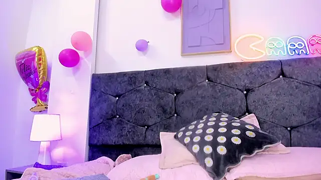 Meghan candy online show from 06-11-26, 12:32