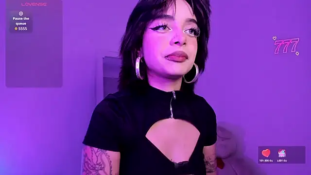 Snapshot of gothv chatting on 06-18-26, 01:39 gothv online show from 06-18-26, 01:39
