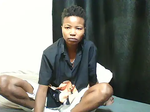 Snapshot of Bambybeauty2 chatting on 06-18-26, 05:19 Bambybeauty2 online show from 06-18-26, 05:19