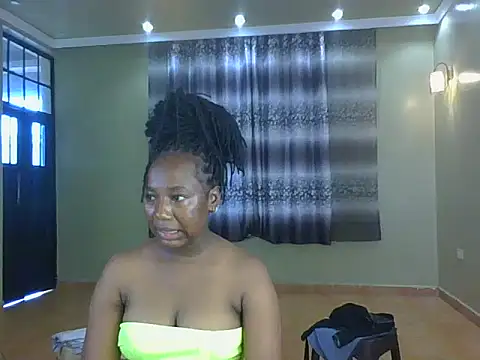 Snapshot of Mariana_150 chatting on 05-31-26, 08:32 Mariana 150 online show from 05-31-26, 08:32