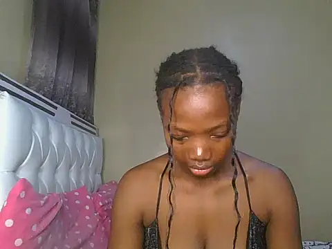 Snapshot of Mariana_150 chatting on 06-15-26, 06:59 Mariana 150 online show from 06-15-26, 06:59