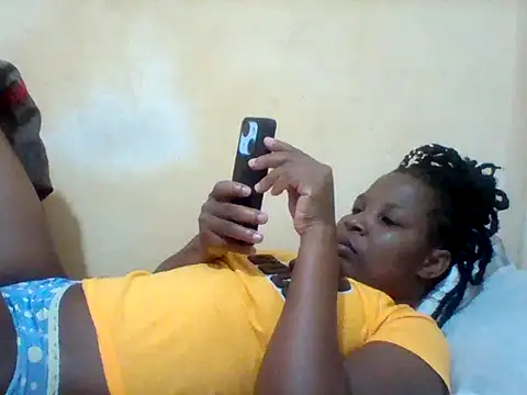 Snapshot of Camilla-Sweets chatting on 05-30-26, 08:44 Camilla-Sweets online show from 05-30-26, 08:44