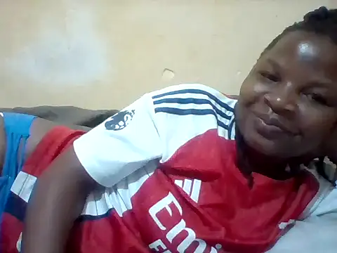 Snapshot of Camilla-Sweets chatting on 06-06-26, 02:27 Camilla-Sweets online show from 06-06-26, 02:27