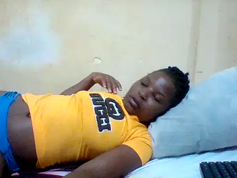Snapshot of Camilla-Sweets chatting on 06-08-26, 04:40 Camilla-Sweets online show from 06-08-26, 04:40