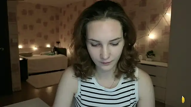 Snapshot of Megan_swiftss chatting on 05-28-26, 05:43 Megan swiftss online show from 05-28-26, 05:43