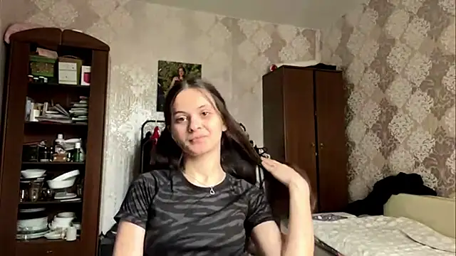 MarlynSiefkes online show from 06-06-26, 01:05