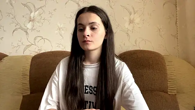MarlynSiefkes online show from 06-10-26, 03:11