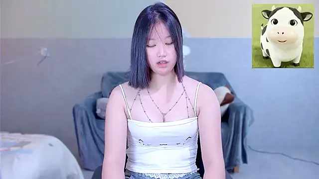 Snapshot of YangYang-Ya chatting on 06-23-26, 02:37 YangYang-Ya online show from 06-23-26, 02:37