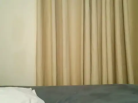 Snapshot of Chocolate_vee chatting on 07-12-26, 11:40 Chocolate vee online show from 07-12-26, 11:40