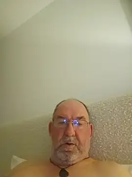 Snapshot of shyguytm chatting on 06-22-26, 06:27 shyguytm online show from 06-22-26, 06:27