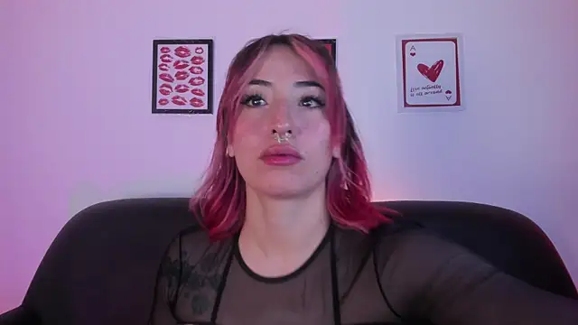 Sweet Fireee online show from 06-24-26, 09:03