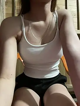 Snapshot of Bea-777 chatting on 06-17-26, 05:36 Bea-777 online show from 06-17-26, 05:36