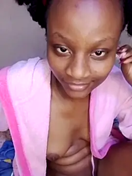 Snapshot of Sweetgirl263 chatting on 06-14-26, 11:40 Sweetgirl263 online show from 06-14-26, 11:40
