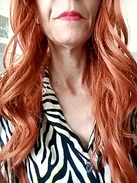 Snapshot of Darija_milf chatting on 05-25-26, 11:05 Darija milf online show from 05-25-26, 11:05