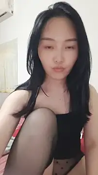 Snapshot of lylxili chatting on 06-14-26, 01:57 lylxili online show from 06-14-26, 01:57