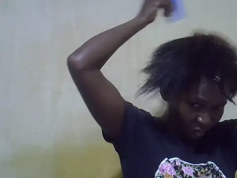 Snapshot of pretty_sunshine chatting on 05-19-26, 03:29 pretty sunshine online show from 05-19-26, 03:29