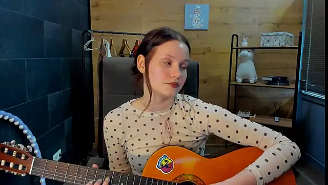 AnneePoole online show from 05-22-26, 02:12