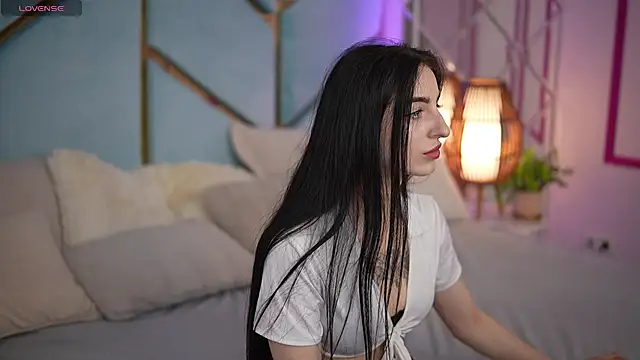 EmilyyMoon online show from 06-24-26, 06:45