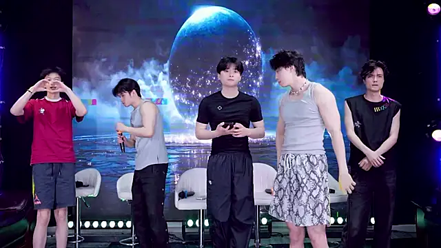 Snapshot of XT-YYDS-001 chatting on 06-08-26, 11:10 XT-YYDS-001 online show from 06-08-26, 11:10