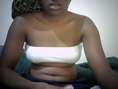 Snapshot of Sweet_cas chatting on 05-29-26, 01:42 Sweet cas online show from 05-29-26, 01:42