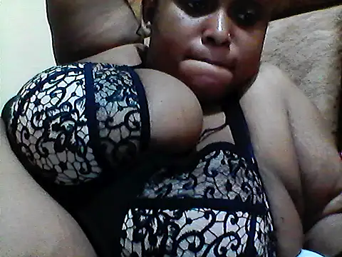 Snapshot of Pretty_sandrah chatting on 07-13-26, 03:26 Pretty sandrah online show from 07-13-26, 03:26