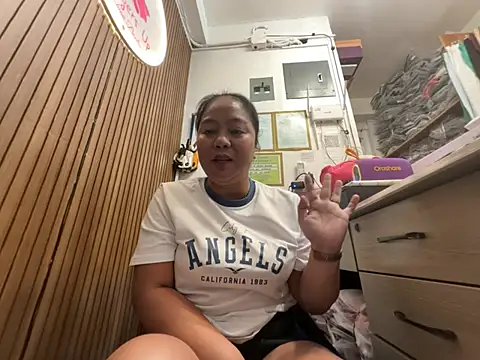 Snapshot of asian_milfpinay chatting on 07-06-26, 06:32 asian milfpinay online show from 07-06-26, 06:32